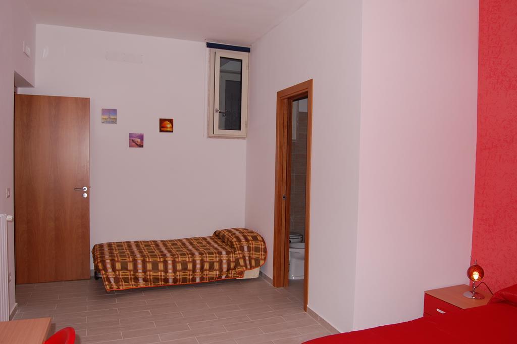 B&B Fenix ตรานิ ห้อง รูปภาพ